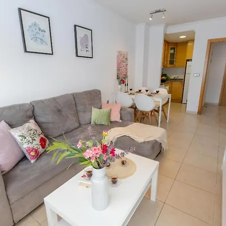 Apartment 1bed & Sofabed-seaside Apt-quiet Location-parking